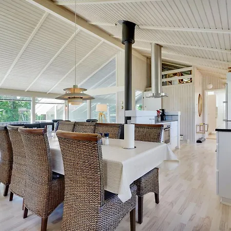 Harriet - 800m From The Sea By Interhome Hjørring